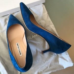 Manolo Blahnik Blue Classic Heels Size 34.5